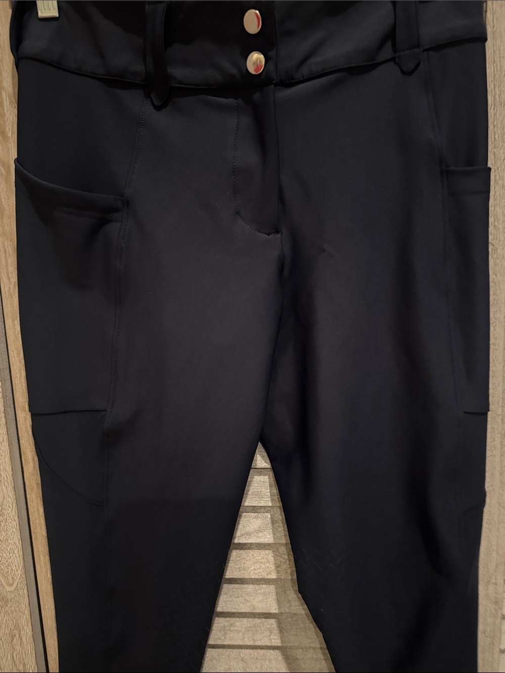 Free Ride Equestrian Women’s Riding Tights Performance with Utility Pockets - Picture 4 of 15